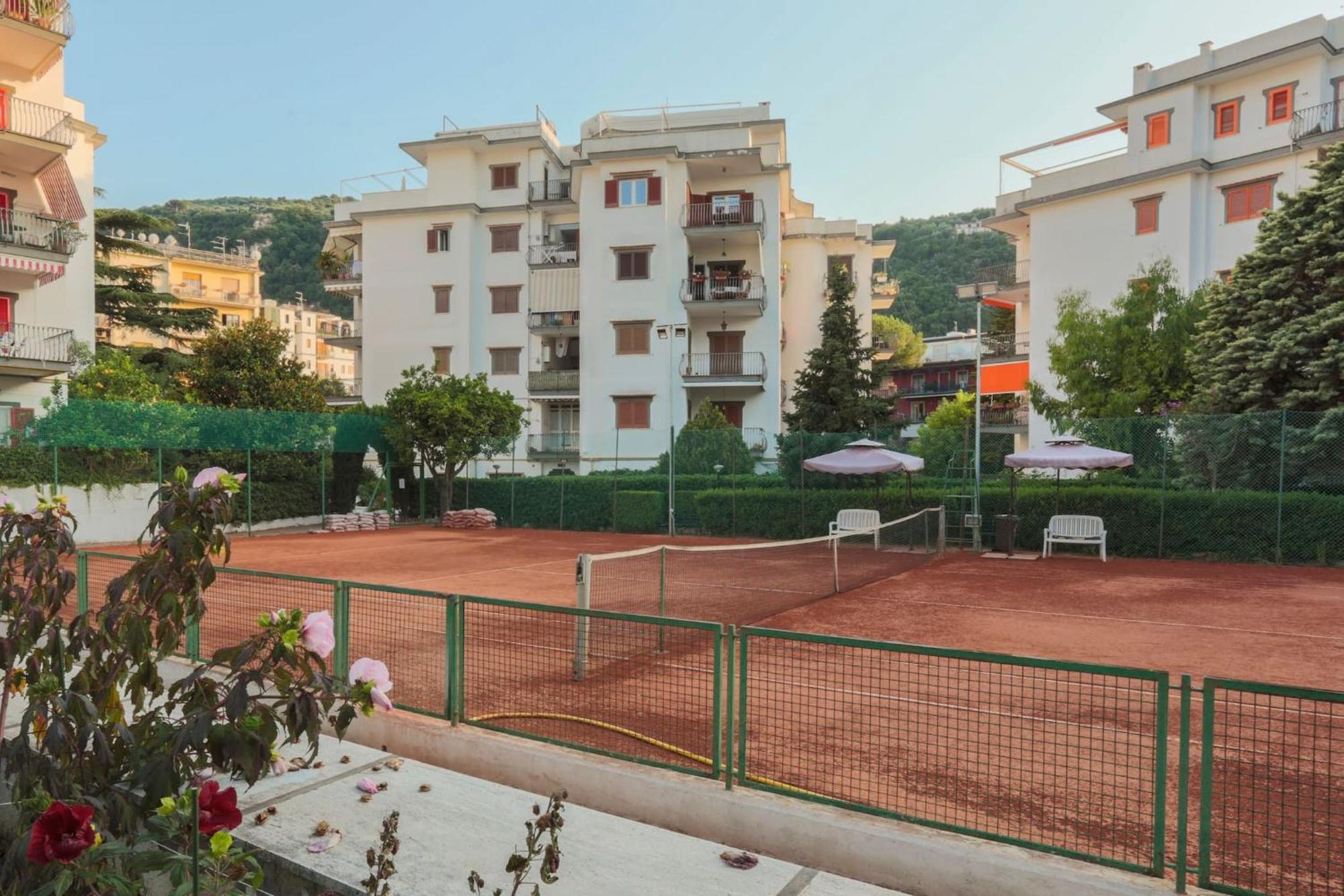 Sorrentovibes - Modern Apartment With Terrace, Swimming Pool&Tennis المظهر الخارجي الصورة