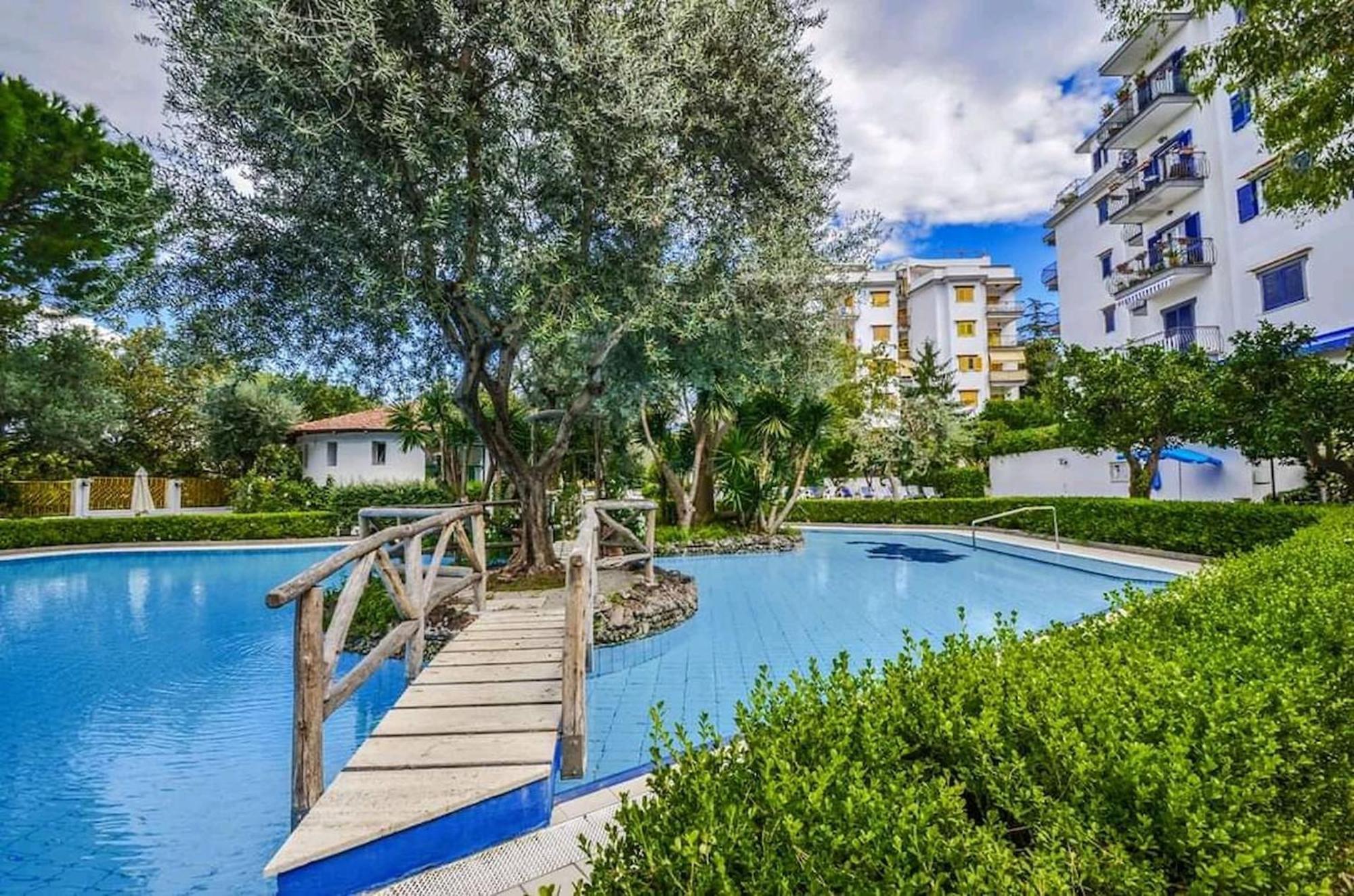 Sorrentovibes - Modern Apartment With Terrace, Swimming Pool&Tennis المظهر الخارجي الصورة