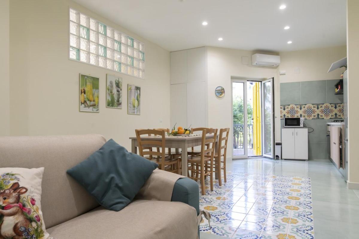 Sorrentovibes - Modern Apartment With Terrace, Swimming Pool&Tennis المظهر الخارجي الصورة
