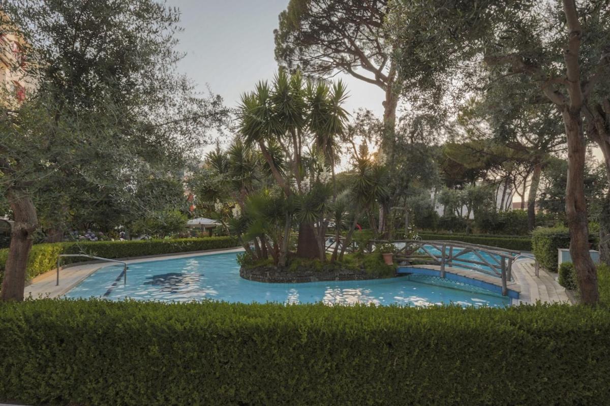 Sorrentovibes - Modern Apartment With Terrace, Swimming Pool&Tennis المظهر الخارجي الصورة